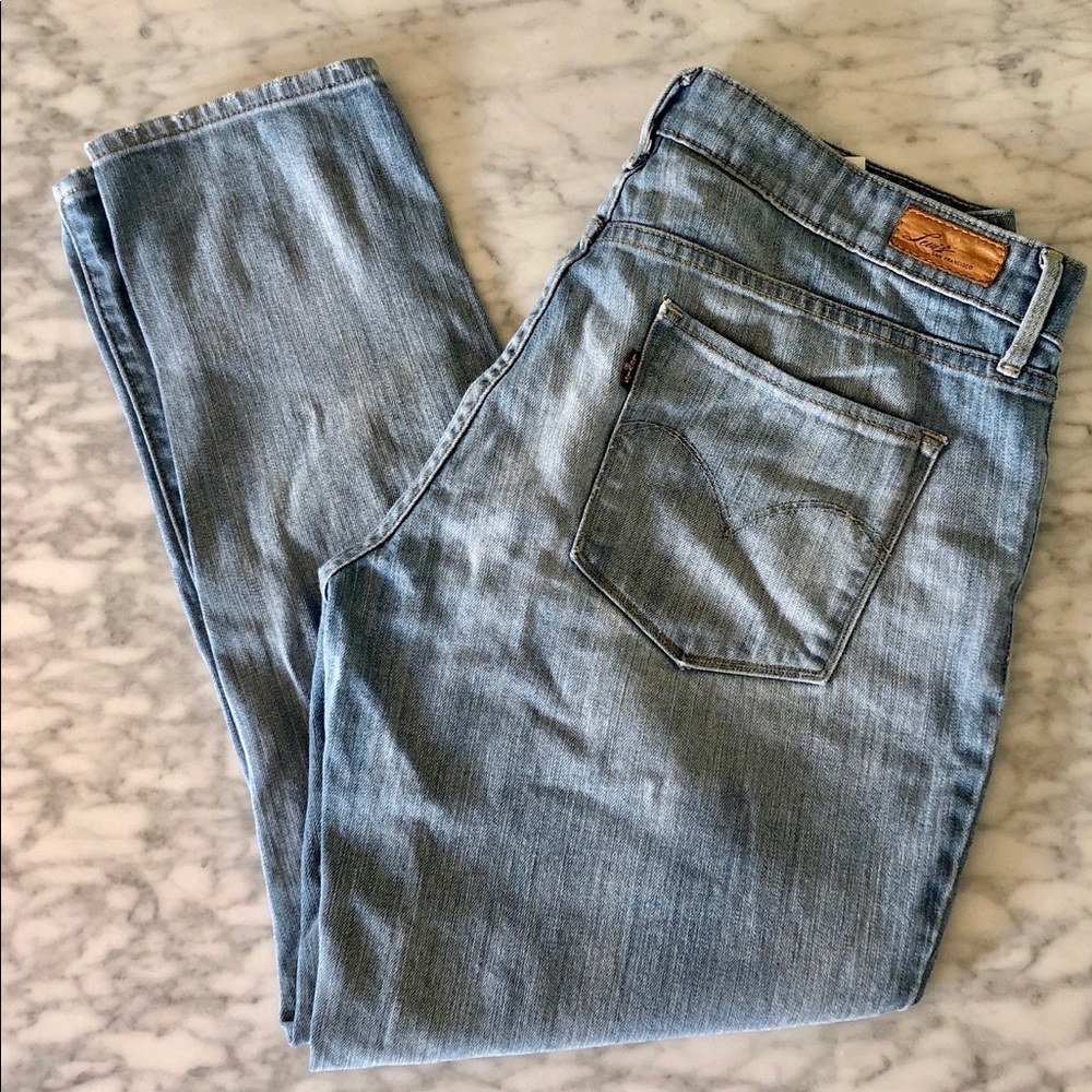 Levi Demi Curve Ankle Jeans